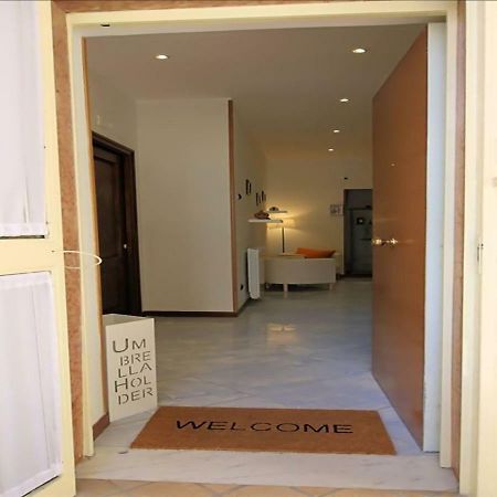 Casa Vittoria Bed & Breakfast เนเปิลส์ ภายนอก รูปภาพ