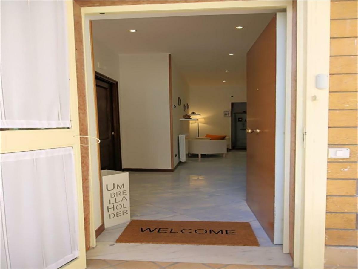 Casa Vittoria Bed & Breakfast เนเปิลส์ ภายนอก รูปภาพ