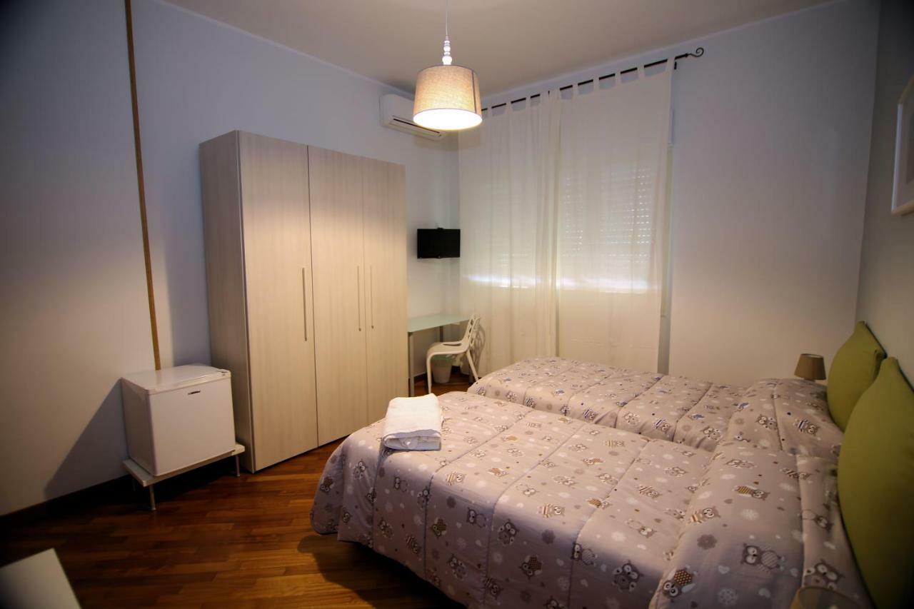 Casa Vittoria Bed & Breakfast เนเปิลส์ ภายนอก รูปภาพ